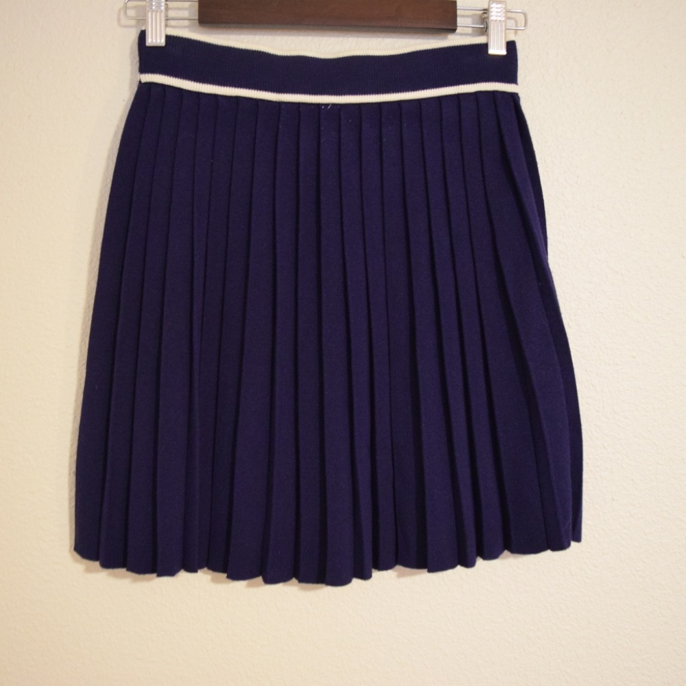 Willow & Wind Preppy Pleated Navy Blue Skirt and Sweater Set - Picture 14 of 15